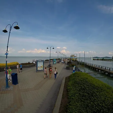 Menta Holiday Home Badacsonytomaj Exterior foto